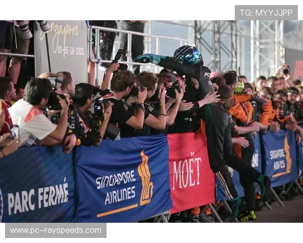 梅奔赛车拉斯维加斯站表现强劲,拉塞尔亚军安东内利季军 梅奔赛车拉斯维加斯站表现强劲,拉塞尔亚军安东内利季军