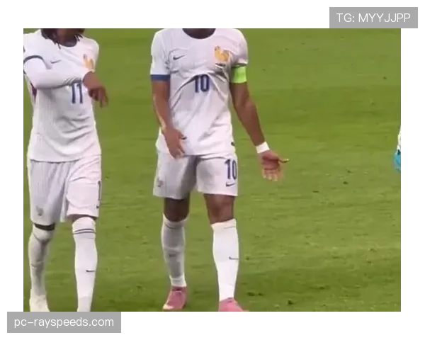 奥利塞压哨绝杀后狂奔庆祝，拜仁小将一战成名